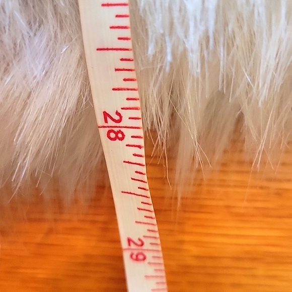 Express Women's faux fur jacket/vest...M/L - Picture 9 of 13